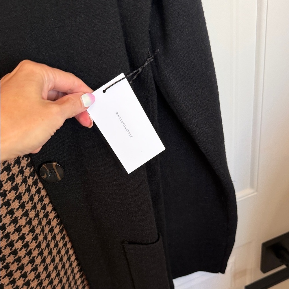 H by Halston Black Blazer with Houndstooth Interior - Picture 3 of 3